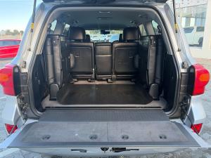 Toyota Land Cruiser 200 4.5D-4D V8 VX - Image 15