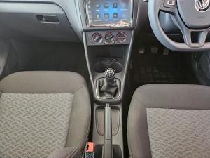 Volkswagen Polo Vivo hatch 1.4 Life - Image 9