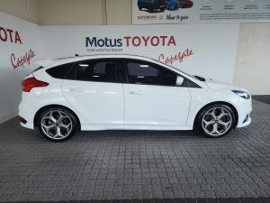 Ford Focus ST 1 - Image 3