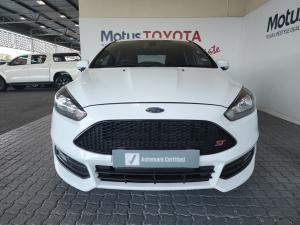 Ford Focus ST 1 - Image 4