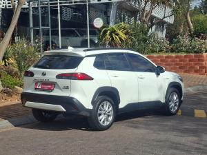 Toyota Corolla Cross 1.8 Hybrid XS - Image 2