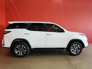 Toyota Fortuner 2.4GD-6 auto - Image 3