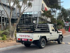 Toyota Land Cruiser 79 4.0 V6 single cab - Image 2