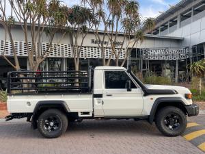 Toyota Land Cruiser 79 4.0 V6 single cab - Image 3