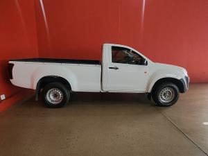 Isuzu D-Max Gen 6 250C single cab Fleetside - Image 3