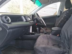 Toyota RAV4 2.0 GX auto - Image 7