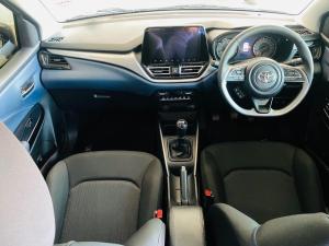 Toyota Starlet 1.5 XR manual - Image 6