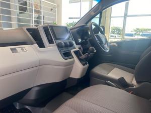 Toyota Quantum 2.8 SLWB panel van - Image 7