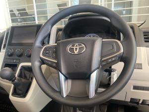Toyota Quantum 2.8 SLWB panel van - Image 8