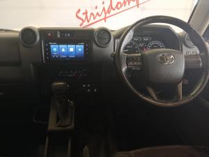 Toyota Land Cruiser 79 2.8GD-6 double cab auto - Image 6