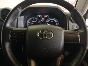 Toyota Land Cruiser 79 2.8GD-6 double cab auto - Image 8