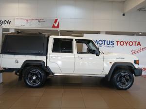 Toyota Land Cruiser 79 2.8GD-6 double cab auto - Image 3