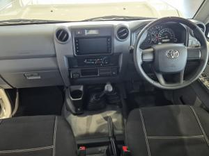 Toyota Land Cruiser 79 2.8 GD-6D/C - Image 6