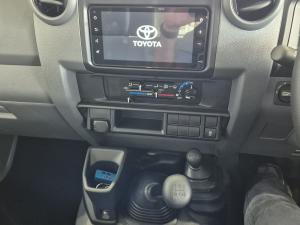 Toyota Land Cruiser 79 2.8 GD-6D/C - Image 8
