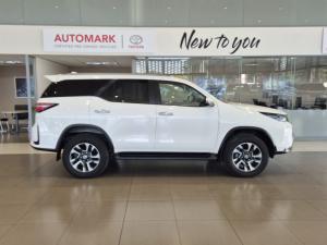 Toyota Fortuner 2.4GD-6 4X4 automatic - Image 3