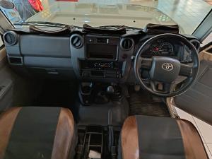 Toyota Land Cruiser 79 2.8 GD-6S/C - Image 6