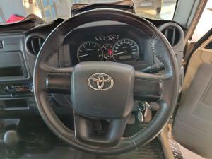 Toyota Land Cruiser 79 2.8 GD-6S/C - Image 8