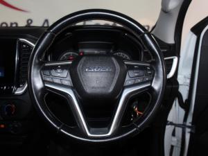 Isuzu D-MAX 1.9 Ddi LS 4X4 automatic D/C - Image 12