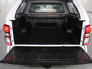 Isuzu D-MAX 1.9 Ddi LS 4X4 automatic D/C - Image 7