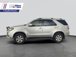 Toyota Fortuner 4.0 V6 automatic - Image 2