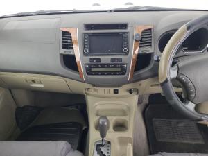 Toyota Fortuner 4.0 V6 automatic - Image 8