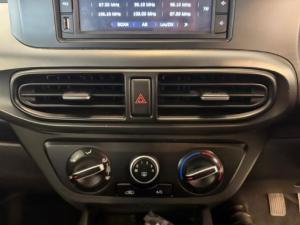 Hyundai Grand i10 1.0 Fluid hatch manual - Image 9
