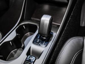 Volvo XC40 B3 Essential - Image 13