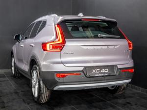 Volvo XC40 B3 Essential - Image 3
