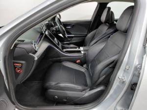 Mercedes-Benz C-Class C200 Avantgarde - Image 11