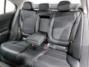 Mercedes-Benz C-Class C200 Avantgarde - Image 6