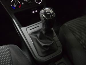 Volkswagen Polo hatch 1.0TSI - Image 12