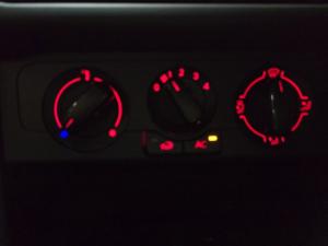 Volkswagen Polo Vivo hatch 1.4 - Image 12