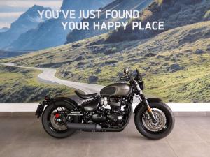 Triumph Bonneville Bobber Black - Image 1