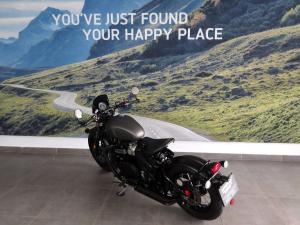 Triumph Bonneville Bobber Black - Image 4