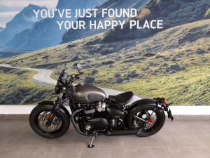 Triumph Bonneville Bobber Black - Image 6