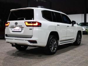Toyota Land Cruiser 300 3.3D ZX - Image 10