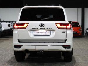 Toyota Land Cruiser 300 3.3D ZX - Image 12