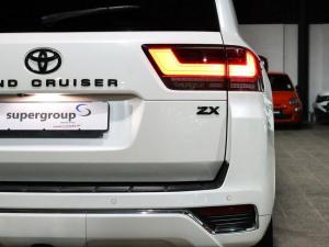 Toyota Land Cruiser 300 3.3D ZX - Image 13