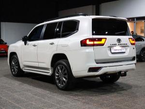Toyota Land Cruiser 300 3.3D ZX - Image 18