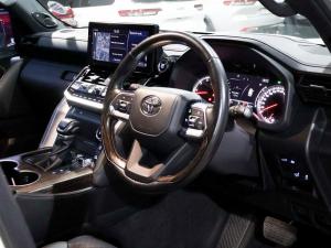 Toyota Land Cruiser 300 3.3D ZX - Image 21