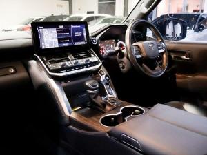 Toyota Land Cruiser 300 3.3D ZX - Image 22
