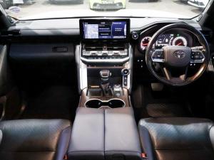 Toyota Land Cruiser 300 3.3D ZX - Image 23