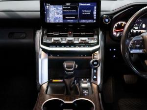 Toyota Land Cruiser 300 3.3D ZX - Image 24