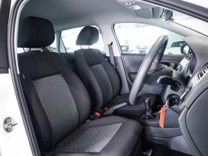 Volkswagen Polo Vivo hatch 1.4 Life - Image 11
