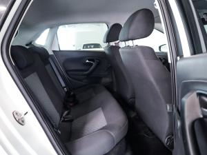 Volkswagen Polo Vivo hatch 1.4 Life - Image 15