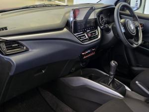 Suzuki Baleno 1.5 GLX manual - Image 5