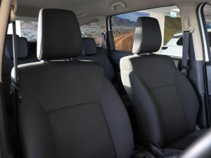 Suzuki Ertiga 1.5 GA - Image 16