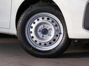 Suzuki Ertiga 1.5 GA - Image 6