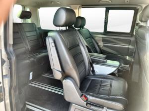 Volkswagen Caravelle 2.0BiTDI Highline 4Motion - Image 15