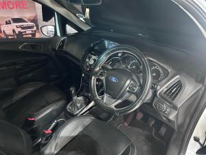 Ford B-Max 1.0T Titanium - Image 10